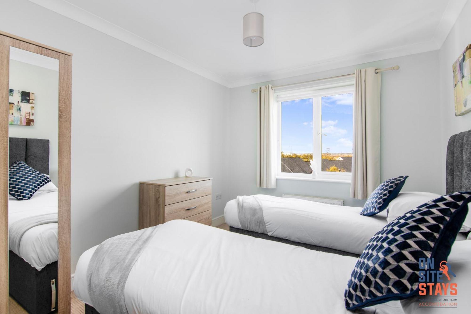Onsitestays - Cosy 2-Bedroom Apartment With Free Parking, Wi-Fi & London Links Northfleet Zewnętrze zdjęcie